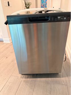 GE Dishwasher 9 weeks old