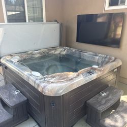 Hot Spring Spa Jacuzzi, Hot Tub Like New Condition