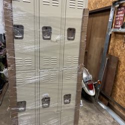 Lockers Retail $1100