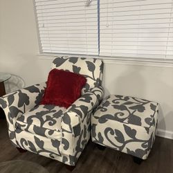 living room chair with ottoman