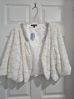 PARK&MAIN WOMAN - Elegant White Faux Fur Jacket