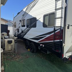 2018 Toy Hauler Forest River 