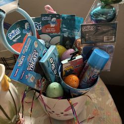 3 Baskets Left $20 Every Thing Is Brand New Nothing Is Open 