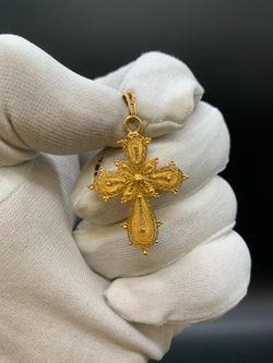 1 3/4" CROSS PENDANT 18KT #19754
