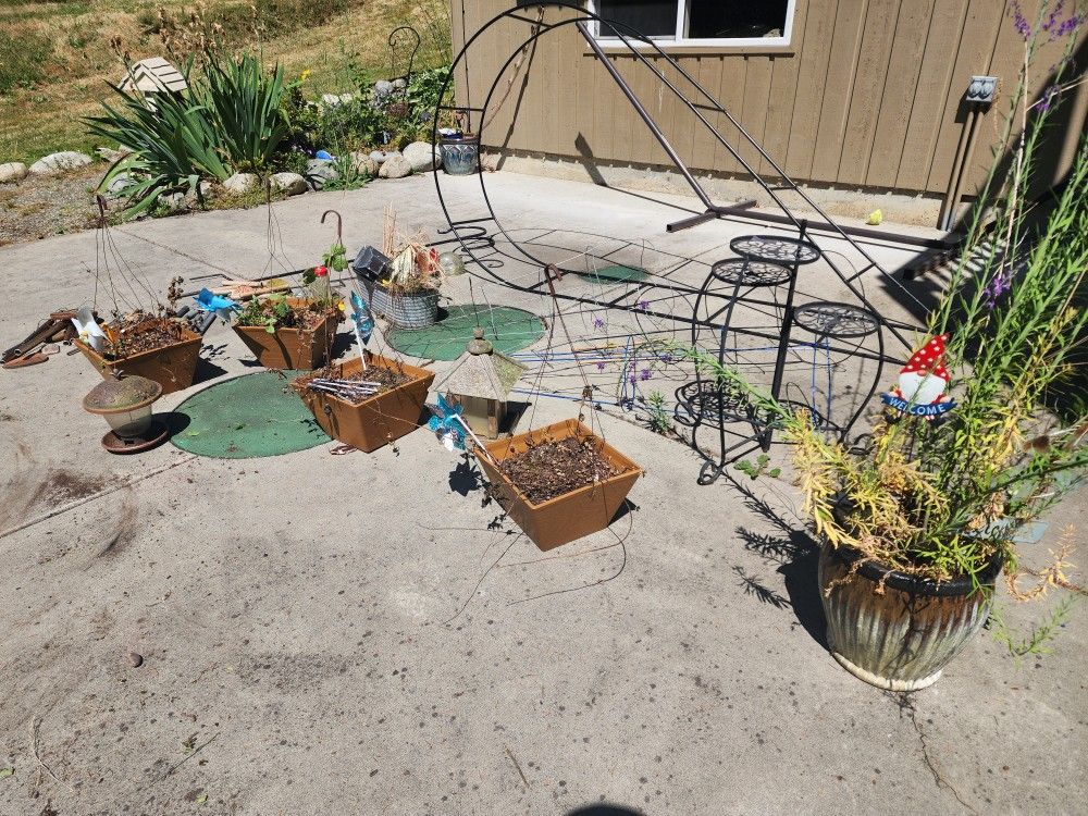 Garden Pots Wind Chimes