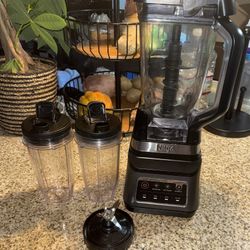 Ninja Professional Duo Blender W/ New 72 Oz Pitcher 