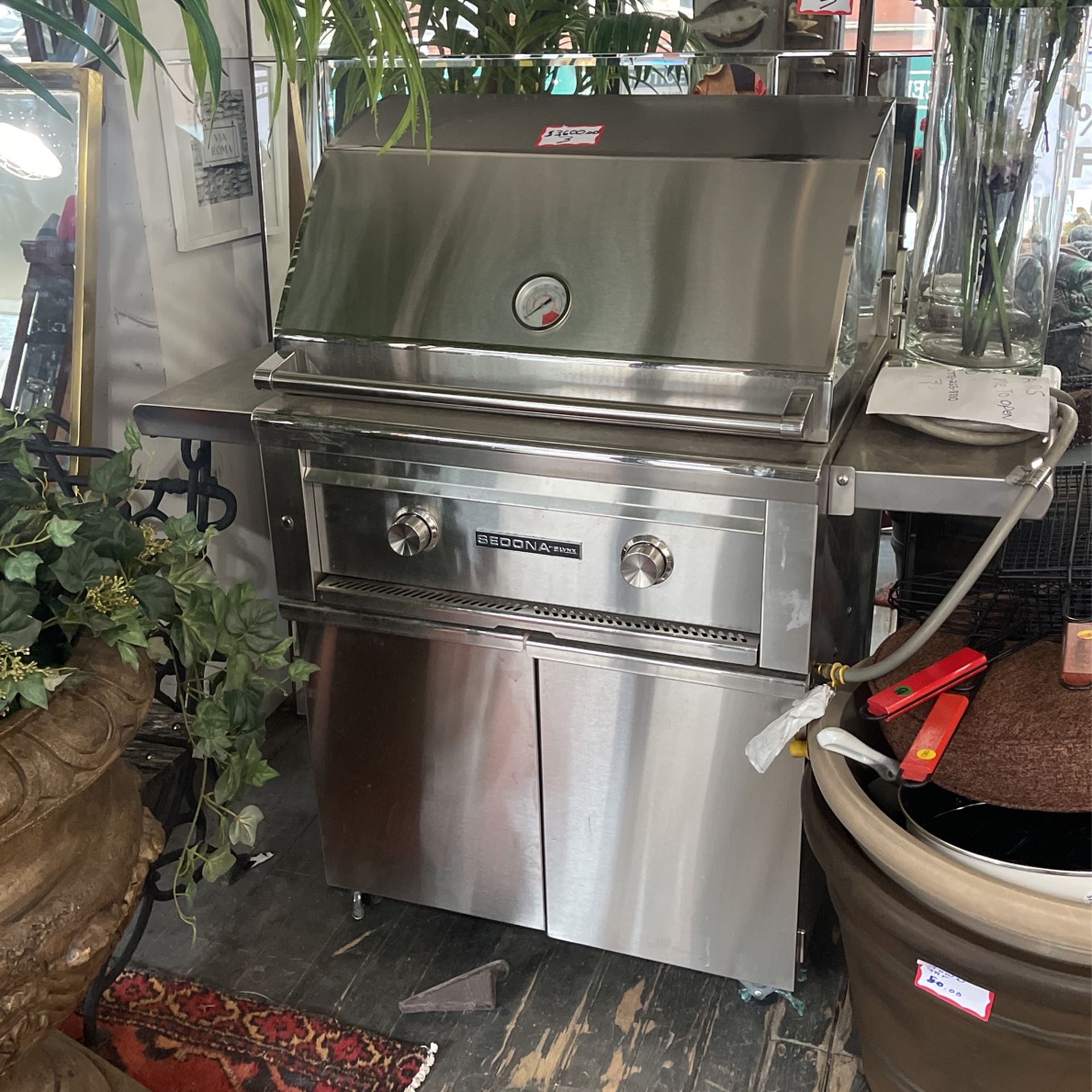 Sedona Lynx Grill Used 2 Times Was Now $1,500.00