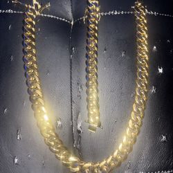 Gold 18k Cuban Link Chain/ Bracelet