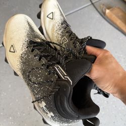 Football Cleats Under Armour Lockdown Size 9.5