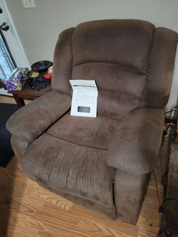 Relaxzen rocker recliner with massage and USB
