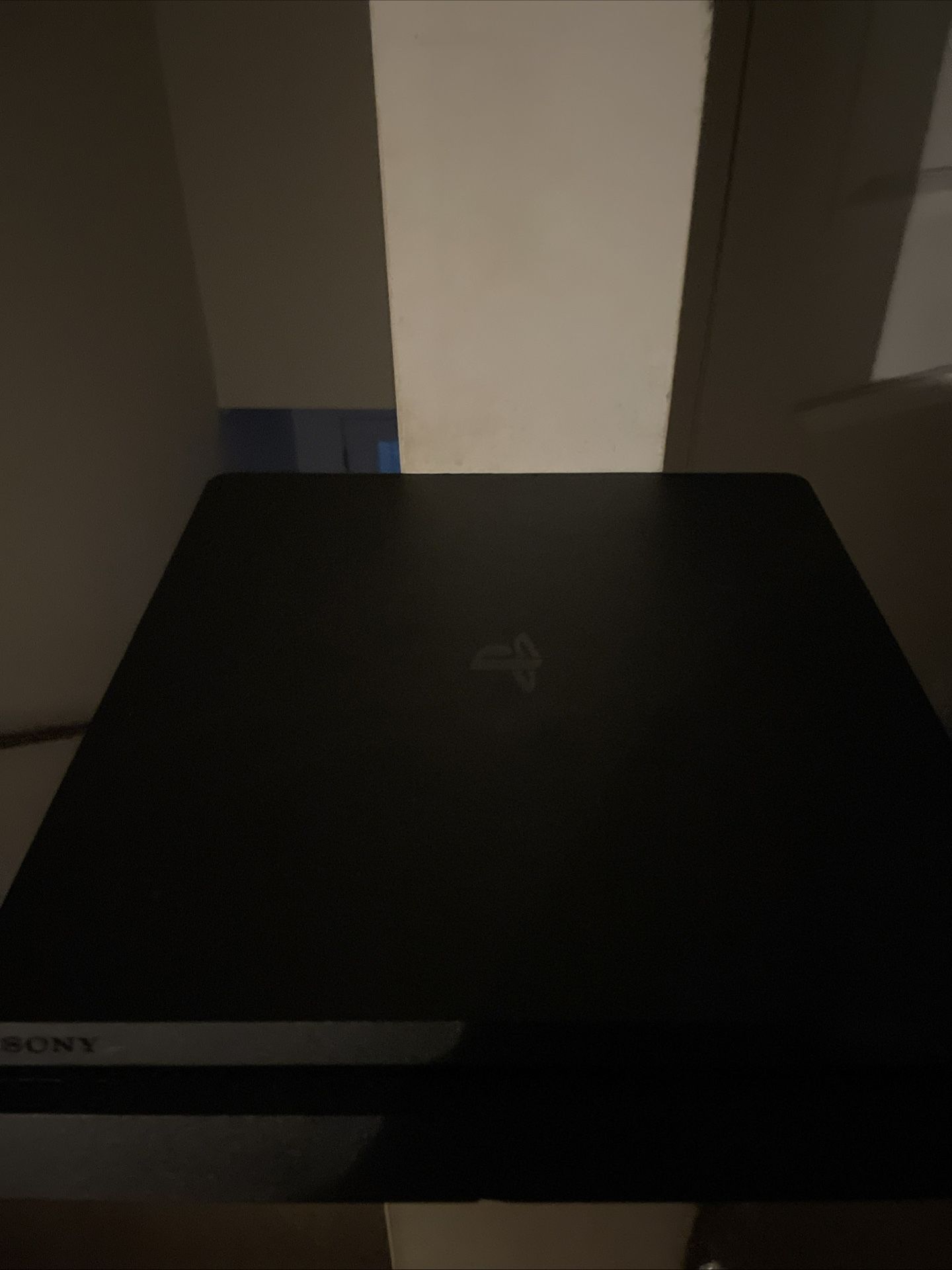 PS4 Black