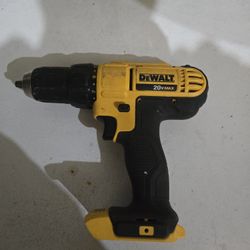 dewalt 20v Max Cordelss Drill