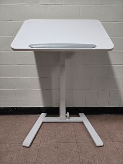 Mobile Adjustable Height Tilt-Top Laptop Desk Podium
