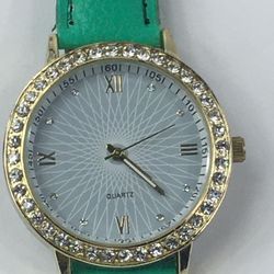 RHINESTONE  LEATHER WRIST WATCH 