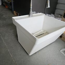 Deep Sink (With Legs)