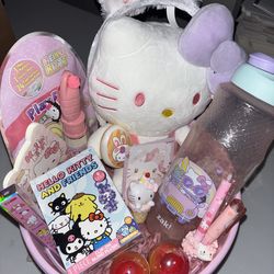 Hello Kitty Easter baskets