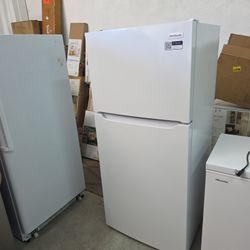 FRIGIDAIRE- REFRIGERATOR- MODEL-FRTE1835AW - 18 Cu.ft 