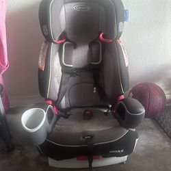 Graco Adjustable Car Seat/Booster Seat 