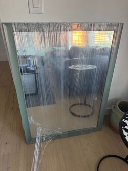 Selling brand new mirror