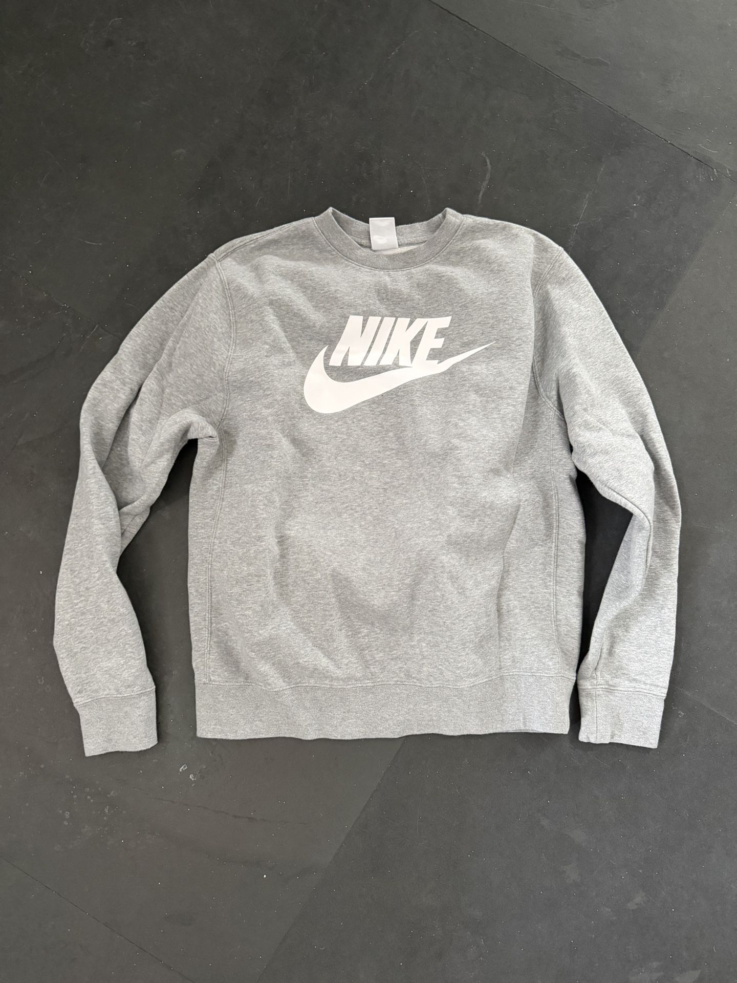 Men’s Nike Gray Sweatshirt Medium