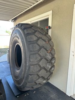 Loader tire 26.5R25