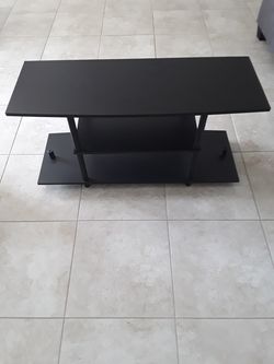 Mesa para tv $30.00
