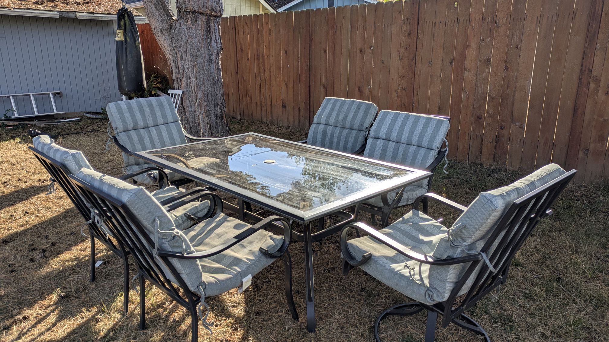 Outdoor Patio Set (needs New Cushions )