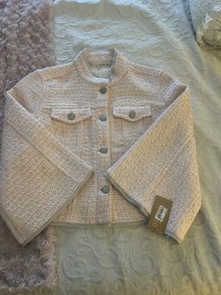 Woman’s Pink Short Blazer 