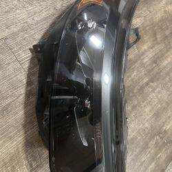 Ford Explorer Right Headlights 