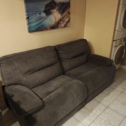 Couch 4 Sale (Lazy Boy Recline)