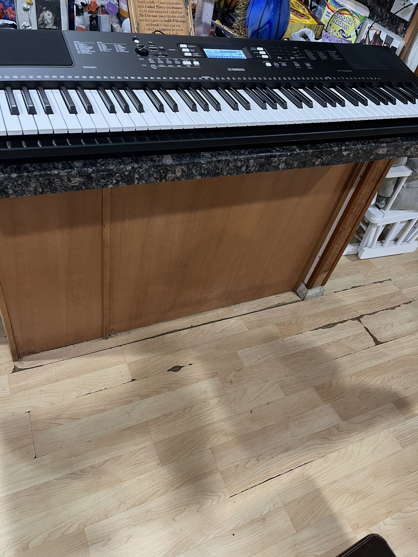 New YAMAHA PRS- EW310 76Key. Portable Keyboard