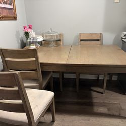 Dinning Room Table