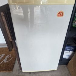 Mini Fridge