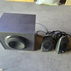 Logitech - Z625 2.1 Speaker System (3-Piece) - Black THX
