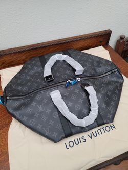 Louis Vuitton Keepall 45 Multicolor Monogram Travel Bag for Sale in Los  Angeles, CA - OfferUp