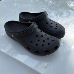 Size 10 crocs