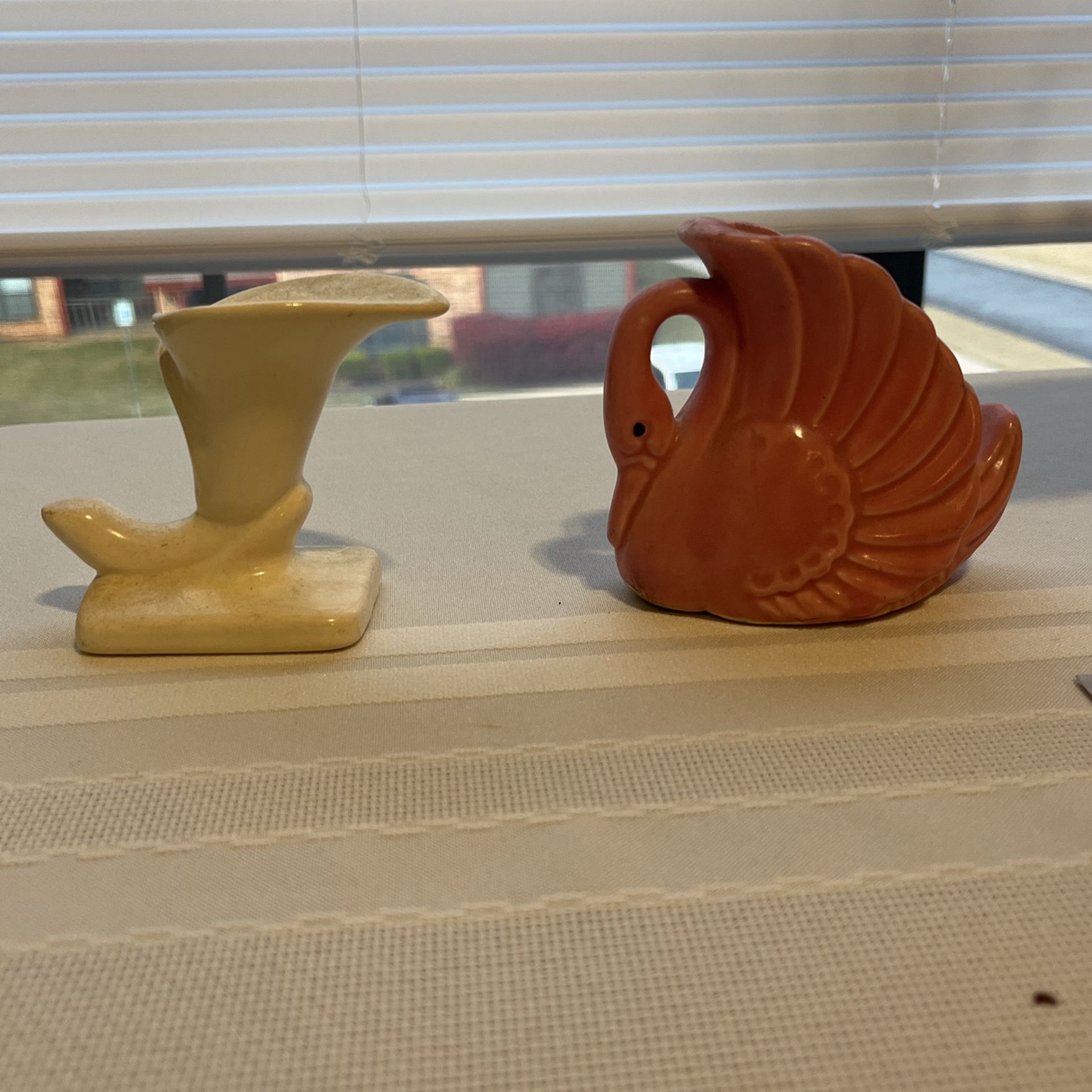 Vintage Planters. 3 Inches Tall.