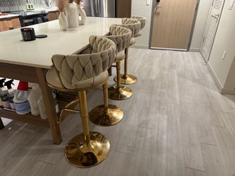 Counter top chairs 4 piece