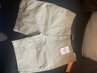 Men’s Docker Shorts   Size 36  $10