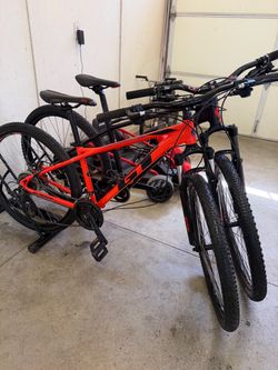Small gt and med Scott mountain bikes 29ers