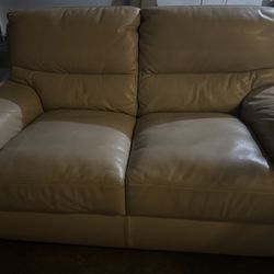 Very Good Condition Sofa Sets 