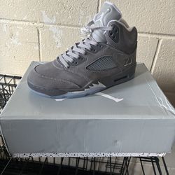 Wolf grey 5’s size 8
