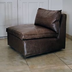 Prestige FOUR HANDS Swivel Leather Chair 