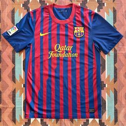 Nike FC Barcelona 2011/2012 Home Jersey Gerad Pique #3 Men’s Small