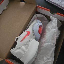 Nike Zoom Size 7 Women 