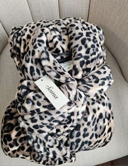 Soma Long Plush Jaguar Robe NEW
