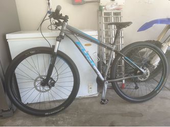 Fuji clean MTB  29er  absolutely nothing wrong with it smooth gears