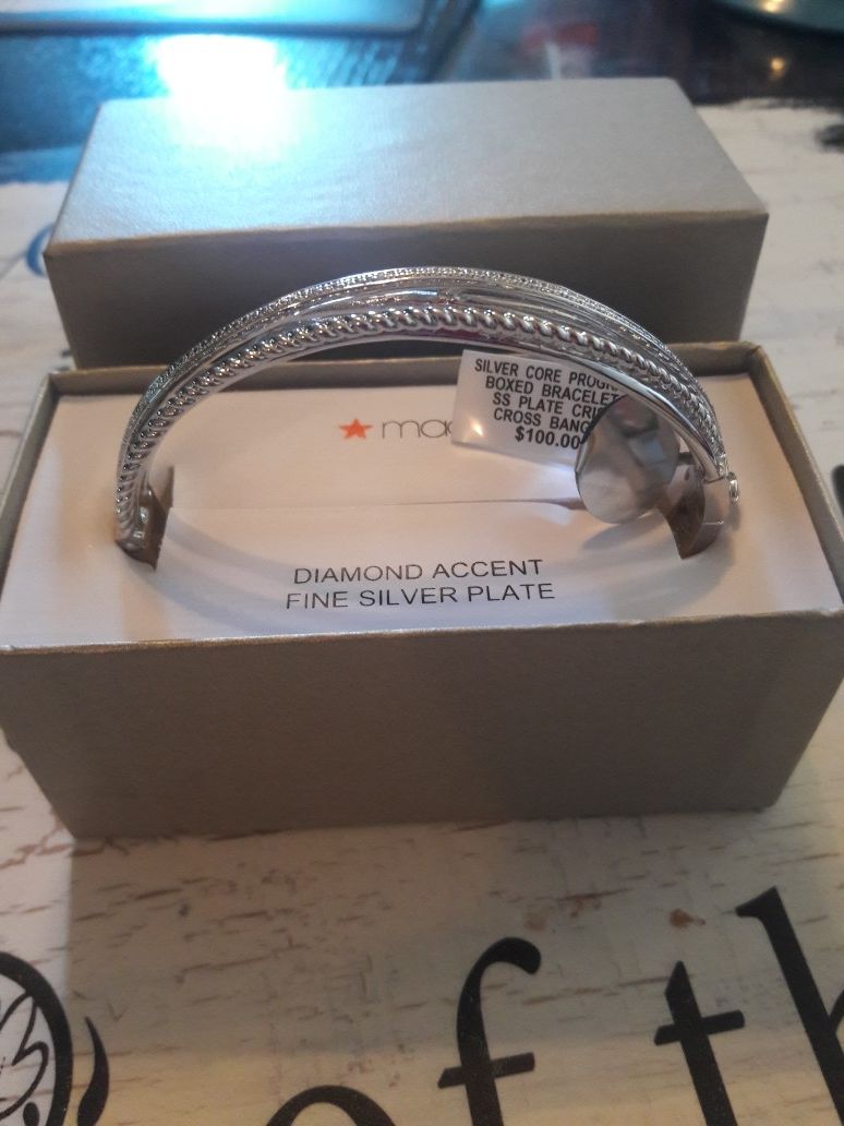 Bracelet new