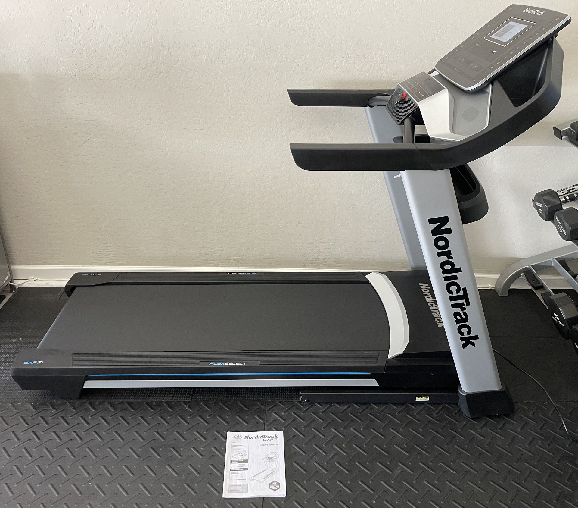 NordicTrack EXP7i Treadmill Walk/Run/Jog Exercise Machine Workout Fitness Foldable Home Gym