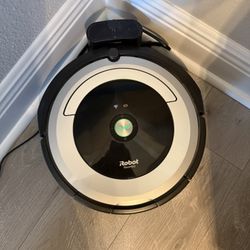 iRobot Roomba 690 Vacuum 